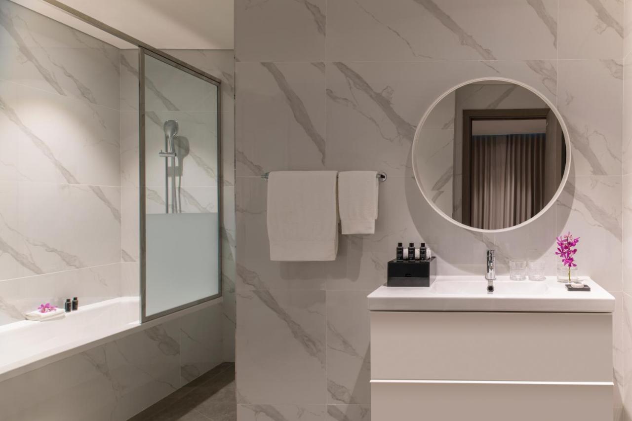 Steigenberger Residence Доха Екстериор снимка Bathroom