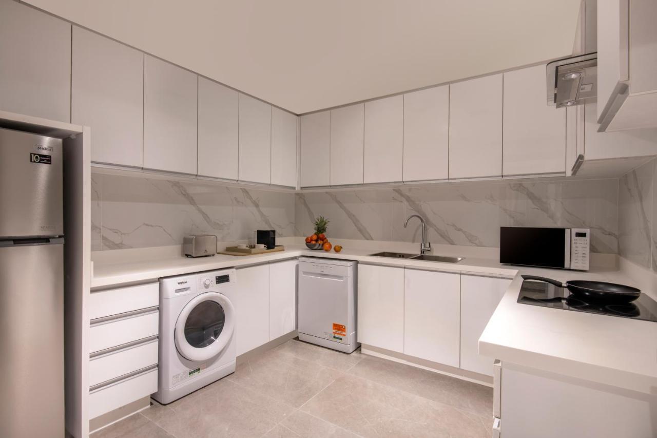 Steigenberger Residence Доха Екстериор снимка A modern kitchen