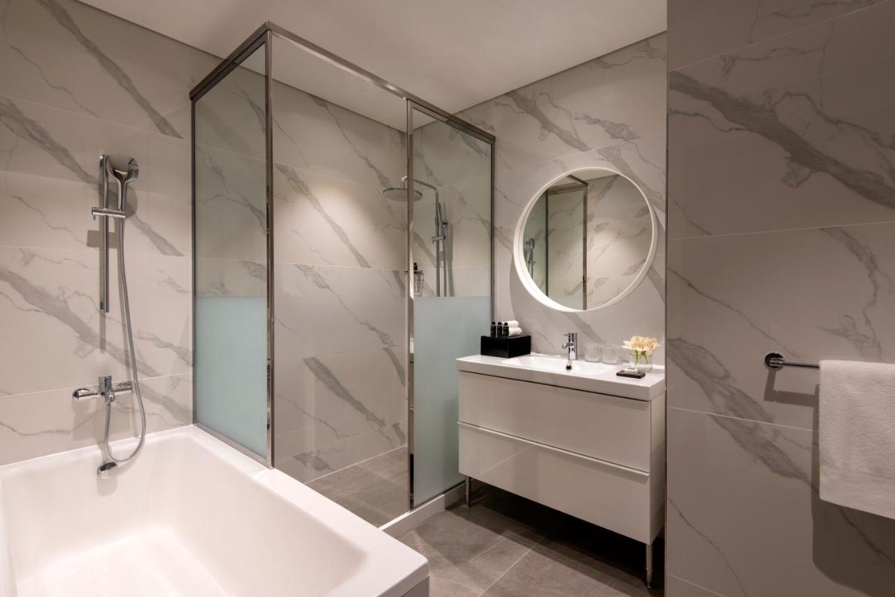 Steigenberger Residence Доха Екстериор снимка Bathroom
